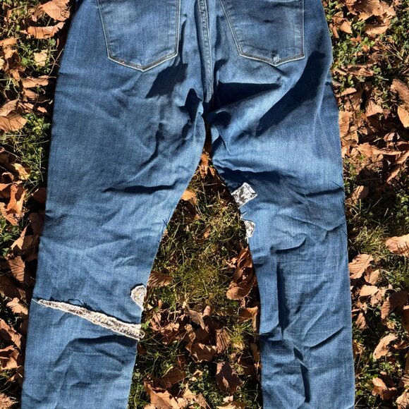 Judy Blue Distressed Star Patch Jeans – Mid-Rise Skinny Fit (Size 13/31) - Picture 4 of 4